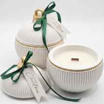 Žvakė Christmas Bauble Elegance – Balta / Auksinė / Žiemos stebuklas
